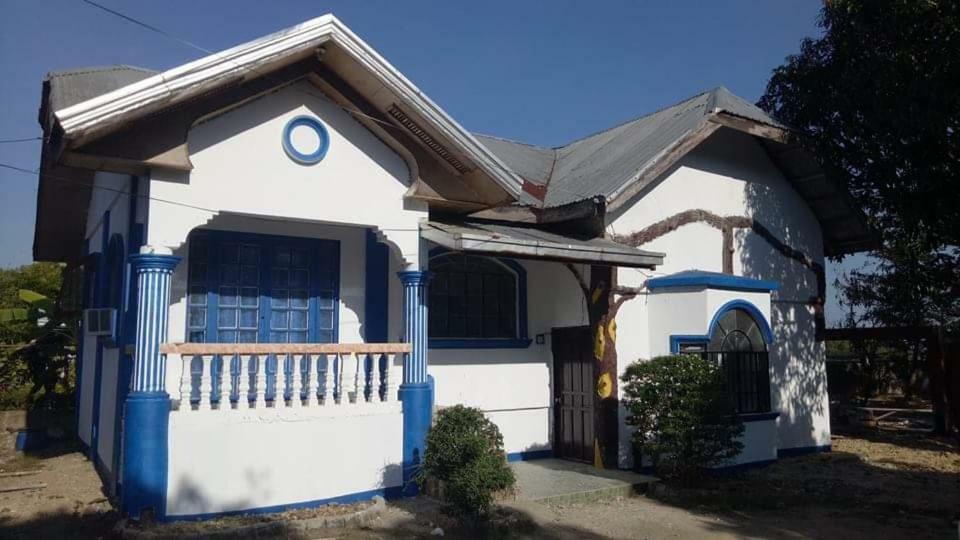 ألامينوس Traditional Filipino Transient House And Huts Near 100 Islands Wharf المظهر الخارجي الصورة